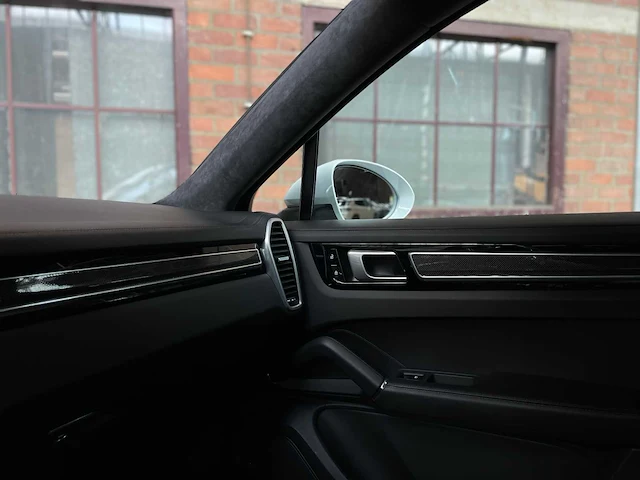 Porsche cayenne coupe 3.0 v6 340pk 2019 (sport chrono & sport design) - afbeelding 32 van  56