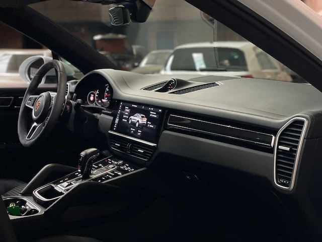 Porsche cayenne coupe 3.0 v6 340pk 2019 (sport chrono & sport design) - afbeelding 44 van  56