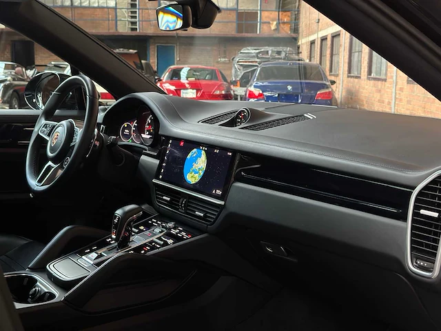 Porsche cayenne coupe 3.0 v6 340pk 2020 (sport design & sport chrono) - afbeelding 40 van  52