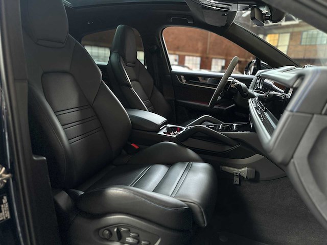 Porsche cayenne coupe 4.0 v8 s 474pk 2024 (1e eigenaar) fabrieksgarantie - afbeelding 52 van  59