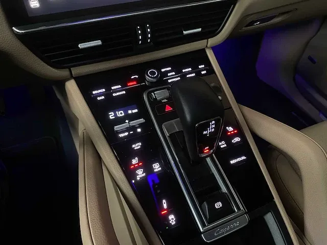 Porsche cayenne coupé e-hybrid 3.0 v6 462pk 2022 -fabrieksgarantie- - afbeelding 43 van  83