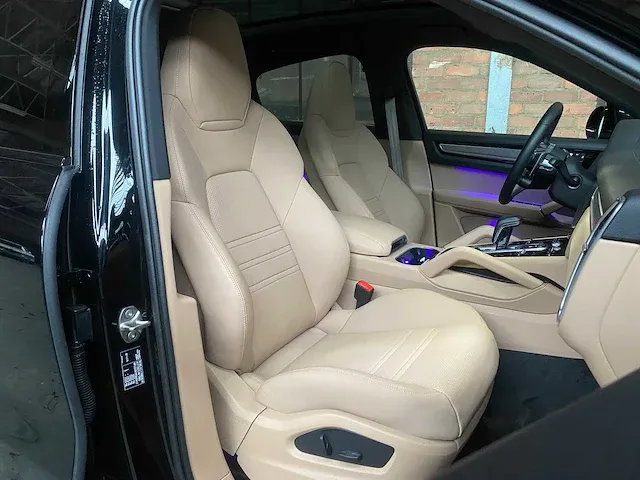 Porsche cayenne coupé e-hybrid 3.0 v6 462pk 2022 -fabrieksgarantie- - afbeelding 61 van  83