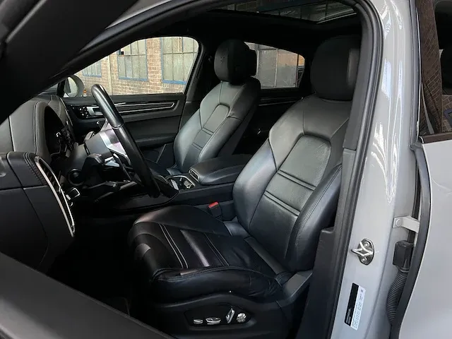 Porsche cayenne coupé e-hybrid 3.0 v6 462pk plugin-hybride 2019 -orig. nl-, g-335-hd - afbeelding 59 van  77