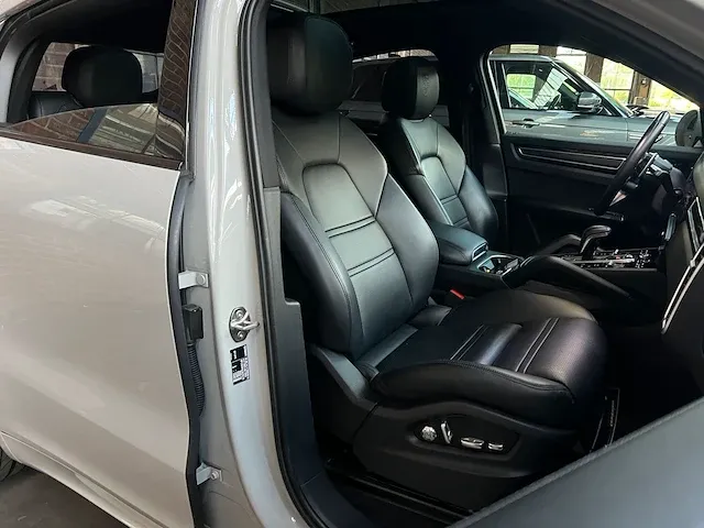 Porsche cayenne coupé e-hybrid 3.0 v6 462pk plugin-hybride 2019 -orig. nl-, g-335-hd - afbeelding 61 van  77