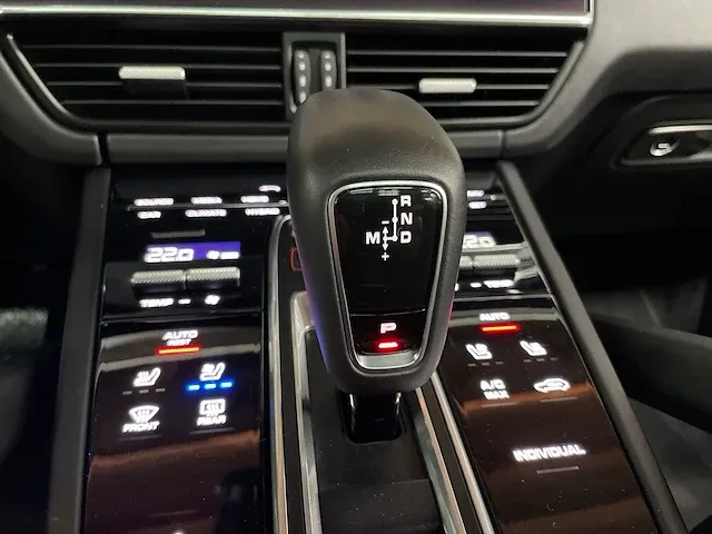 Porsche cayenne coupé e-hybrid 3.0 v6 sport-chrono 470pk 2020, l-842-ds - afbeelding 30 van  54