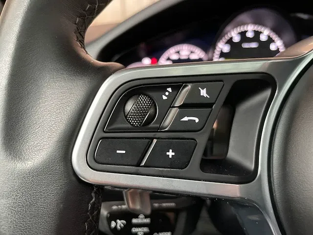 Porsche cayenne coupé e-hybrid 3.0 v6 sport-chrono 470pk 2020, l-842-ds - afbeelding 33 van  54