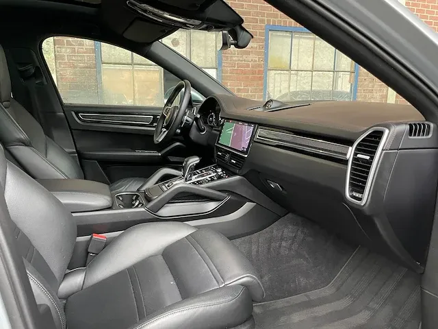 Porsche cayenne coupé e-hybrid 3.0 v6 sport-chrono 470pk 2020, l-842-ds - afbeelding 38 van  54