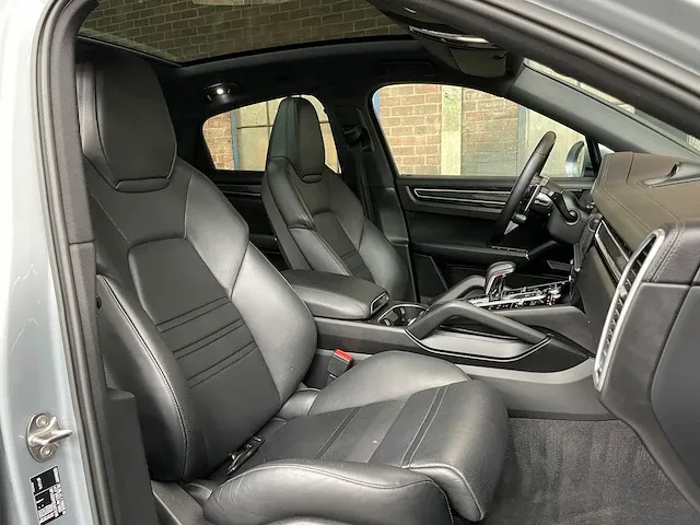 Porsche cayenne coupé e-hybrid 3.0 v6 sport-chrono 470pk 2020, l-842-ds - afbeelding 40 van  54