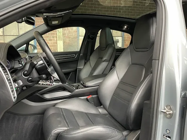 Porsche cayenne coupé e-hybrid 3.0 v6 sport-chrono 470pk 2020, l-842-ds - afbeelding 44 van  54