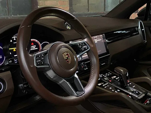 Porsche cayenne coupe e-hybrid 3.0 v6 sport-chrono 470pk 2021 orig-nl, k-103-nb - afbeelding 29 van  100