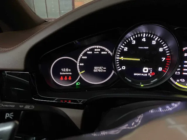 Porsche cayenne coupe e-hybrid 3.0 v6 sport-chrono 470pk 2021 orig-nl, k-103-nb - afbeelding 43 van  100