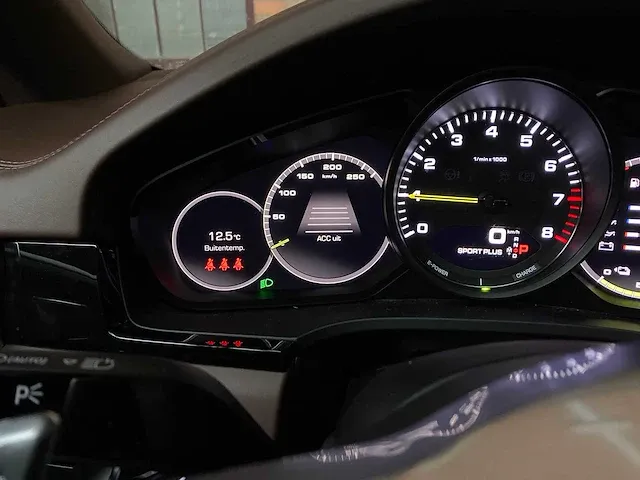 Porsche cayenne coupe e-hybrid 3.0 v6 sport-chrono 470pk 2021 orig-nl, k-103-nb - afbeelding 44 van  100