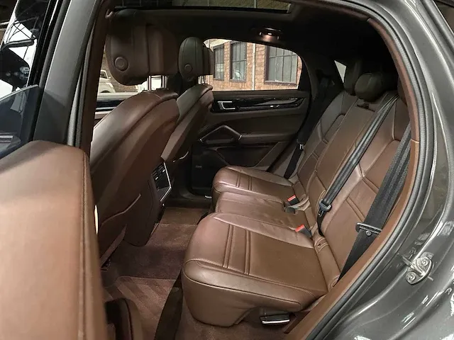 Porsche cayenne coupe e-hybrid 3.0 v6 sport-chrono 470pk 2021 orig-nl, k-103-nb - afbeelding 84 van  100