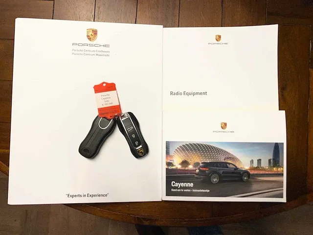Porsche cayenne coupe e-hybrid 3.0 v6 sport-chrono 470pk 2021 orig-nl, k-103-nb - afbeelding 90 van  100