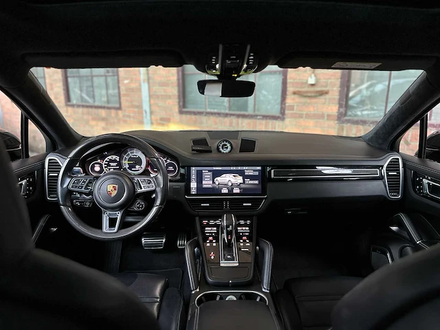 Porsche cayenne coupe turbo s e-hybrid 4.0 v8 -techart carbon- 680pk 2020 (origineel-nl), j-707-rt - afbeelding 23 van  70