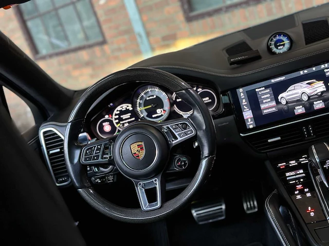 Porsche cayenne coupe turbo s e-hybrid 4.0 v8 -techart carbon- 680pk 2020 (origineel-nl), j-707-rt - afbeelding 24 van  70
