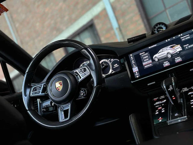 Porsche cayenne coupe turbo s e-hybrid 4.0 v8 -techart carbon- 680pk 2020 (origineel-nl), j-707-rt - afbeelding 25 van  70