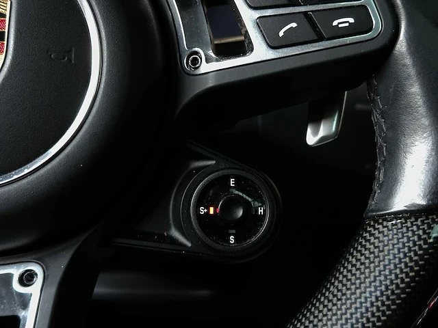 Porsche cayenne coupe turbo s e-hybrid 4.0 v8 -techart carbon- 680pk 2020 (origineel-nl), j-707-rt - afbeelding 30 van  70