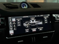 Porsche cayenne coupe turbo s e-hybrid 4.0 v8 -techart carbon- 680pk 2020 (origineel-nl), j-707-rt - afbeelding 44 van  70