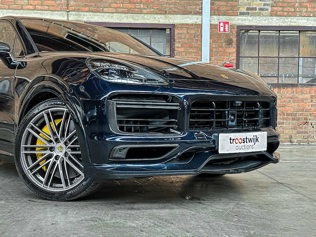 Porsche cayenne coupe turbo s e-hybrid 4.0 v8 -techart carbon- 680pk 2020 (origineel-nl), j-707-rt - afbeelding 7 van  70