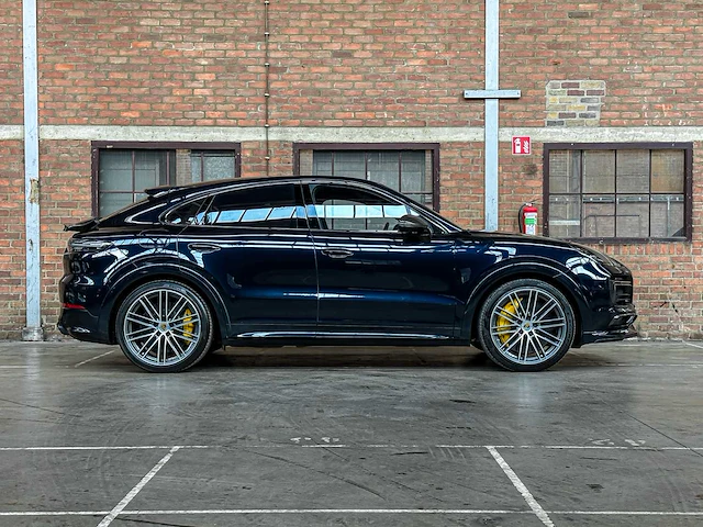 Porsche cayenne coupe turbo s e-hybrid 4.0 v8 -techart carbon- 680pk 2020 (origineel-nl), j-707-rt - afbeelding 8 van  70
