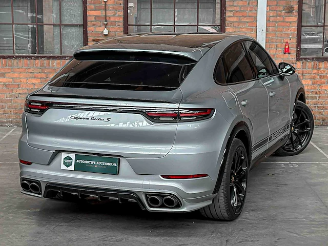 Porsche cayenne coupé turbo s e-hybrid (techart) 4.0 v8 -akrapovic- 549pk 2019, nl-kenteken - afbeelding 18 van  87