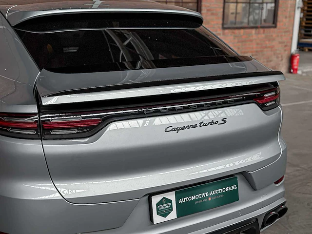 Porsche cayenne coupé turbo s e-hybrid (techart) 4.0 v8 -akrapovic- 549pk 2019, nl-kenteken - afbeelding 23 van  87