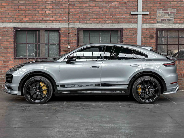 Porsche cayenne coupé turbo s e-hybrid (techart) 4.0 v8 -akrapovic- 549pk 2019, nl-kenteken - afbeelding 29 van  87