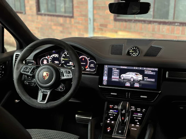Porsche cayenne coupé turbo s e-hybrid (techart) 4.0 v8 -akrapovic- 549pk 2019, nl-kenteken - afbeelding 34 van  87