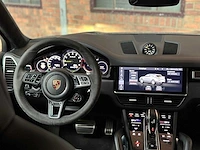 Porsche cayenne coupé turbo s e-hybrid (techart) 4.0 v8 -akrapovic- 549pk 2019, nl-kenteken - afbeelding 35 van  87
