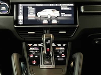 Porsche cayenne coupé turbo s e-hybrid (techart) 4.0 v8 -akrapovic- 549pk 2019, nl-kenteken - afbeelding 50 van  87