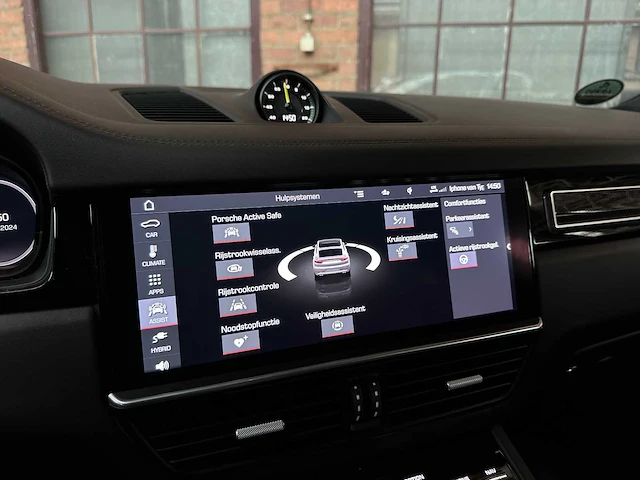 Porsche cayenne coupé turbo s e-hybrid (techart) 4.0 v8 -akrapovic- 549pk 2019, nl-kenteken - afbeelding 54 van  87