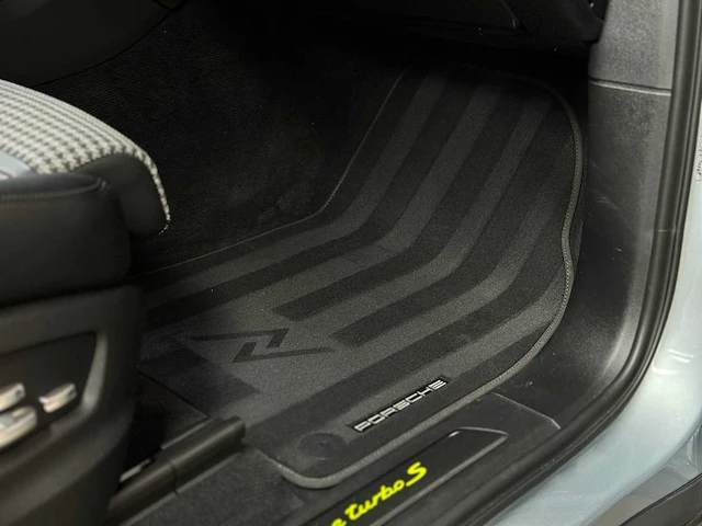 Porsche cayenne coupé turbo s e-hybrid (techart) 4.0 v8 -akrapovic- 549pk 2019, nl-kenteken - afbeelding 71 van  87
