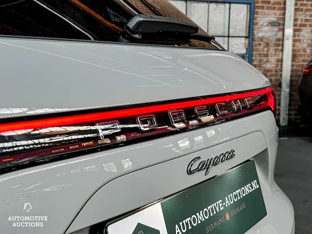Porsche cayenne e-hybrid 3.0 v6 sport-chrono 462pk 2021, k-705-jn - afbeelding 16 van  99