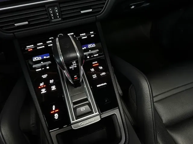 Porsche cayenne e-hybrid 3.0 v6 sport-chrono 462pk 2021, k-705-jn - afbeelding 30 van  99