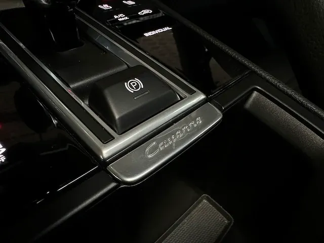 Porsche cayenne e-hybrid 3.0 v6 sport-chrono 462pk 2021, k-705-jn - afbeelding 32 van  99