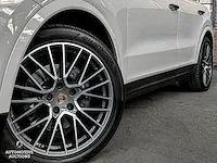 Porsche cayenne e-hybrid 3.0 v6 sport-chrono 462pk 2021, k-705-jn - afbeelding 23 van  99