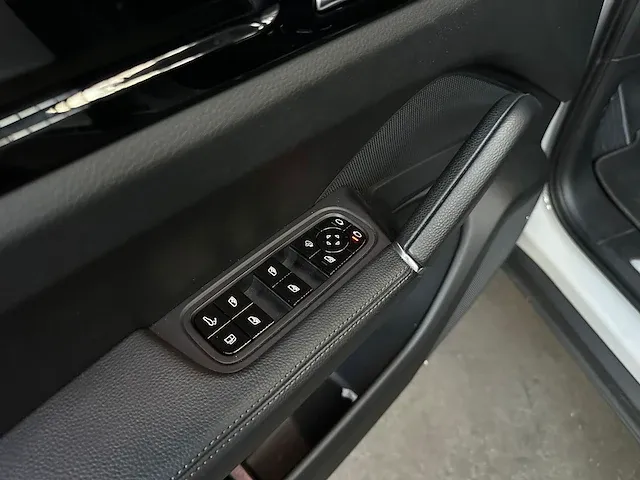 Porsche cayenne e-hybrid 3.0 v6 sport-chrono 462pk 2021, k-705-jn - afbeelding 73 van  99