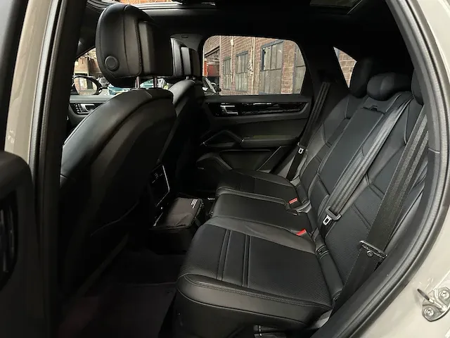 Porsche cayenne e-hybrid 3.0 v6 sport-chrono 462pk 2021, k-705-jn - afbeelding 86 van  99