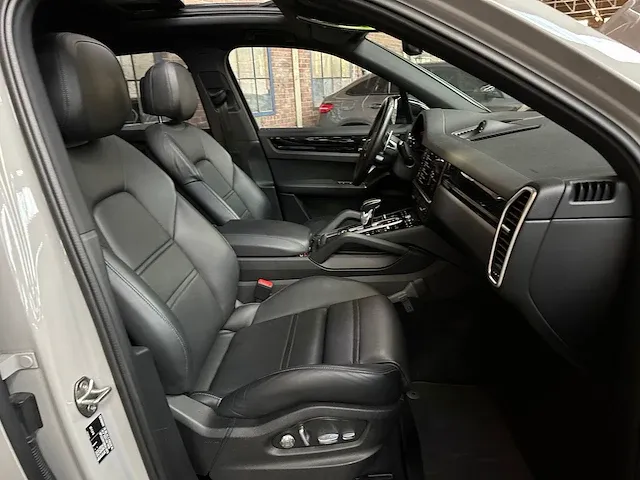 Porsche cayenne e-hybrid 3.0 v6 sport-chrono 462pk 2021, k-705-jn - afbeelding 88 van  99