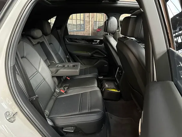 Porsche cayenne e-hybrid 3.0 v6 sport-chrono 462pk 2021, k-705-jn - afbeelding 91 van  99
