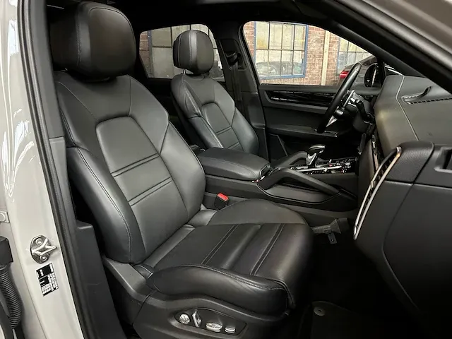 Porsche cayenne e-hybrid 3.0 v6 sport-chrono 462pk 2021, k-705-jn - afbeelding 87 van  99