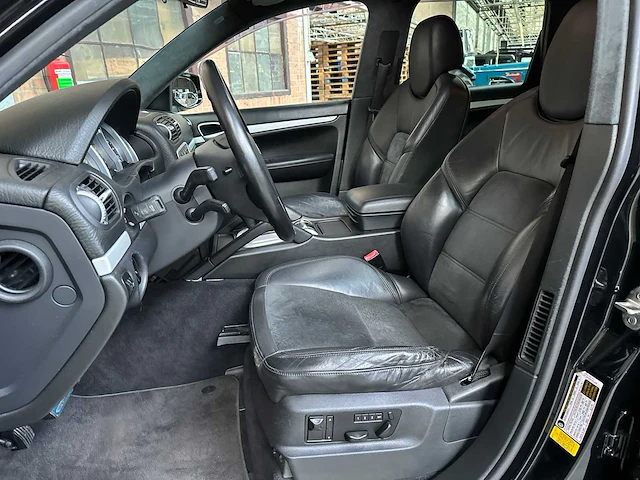 Porsche cayenne gts 4.8 v8 405pk 2009 youngtimer - afbeelding 30 van  49