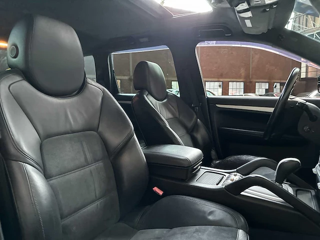 Porsche cayenne gts 4.8 v8 405pk 2009 youngtimer - afbeelding 41 van  49