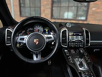 Porsche cayenne gts 4.8 v8 420pk 2013 (origineel-nl), 39-zsg-8 - afbeelding 25 van  64