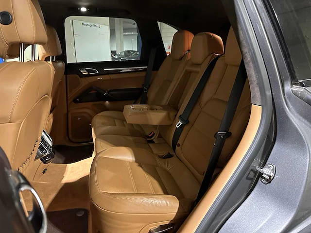 Porsche cayenne gts 4.8 v8 420pk 2013, p-551-bj - afbeelding 27 van  53