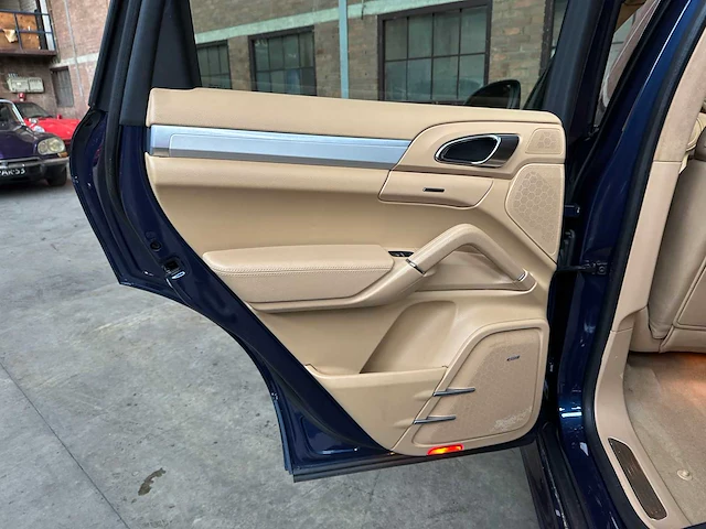 Porsche cayenne gts 4.8 v8 420pk 2013 - afbeelding 29 van  48