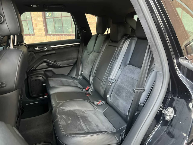 Porsche cayenne gts 4.8 v8 420pk 2014 - afbeelding 31 van  48