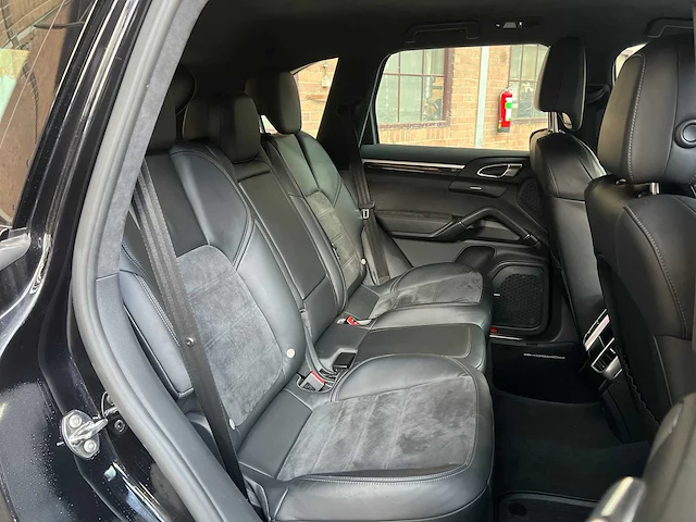 Porsche cayenne gts 4.8 v8 420pk 2014 - afbeelding 36 van  48