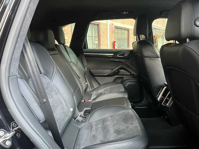 Porsche cayenne gts 4.8 v8 420pk 2014 - afbeelding 38 van  48